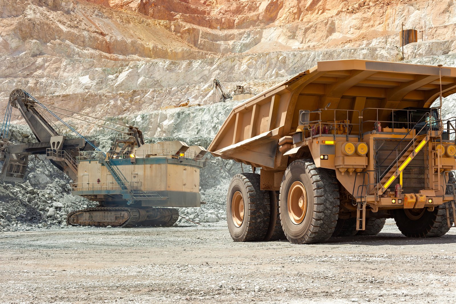 Mine fleet and heavy-haul rail decarbonisation strategy